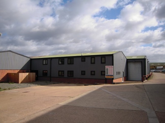 Steelseal Ltd expand warehousing at Bidford on Avon, Warwickshire